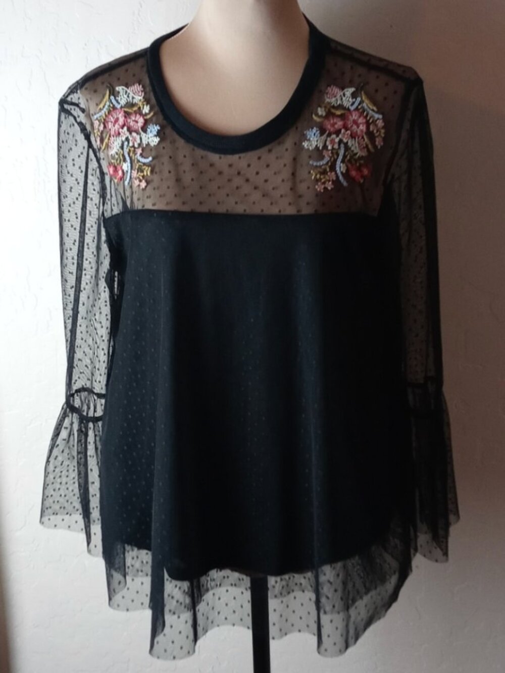 Xhilaration Black Sheer Embroidered Lace Long Sleeve Top ~ Size Small